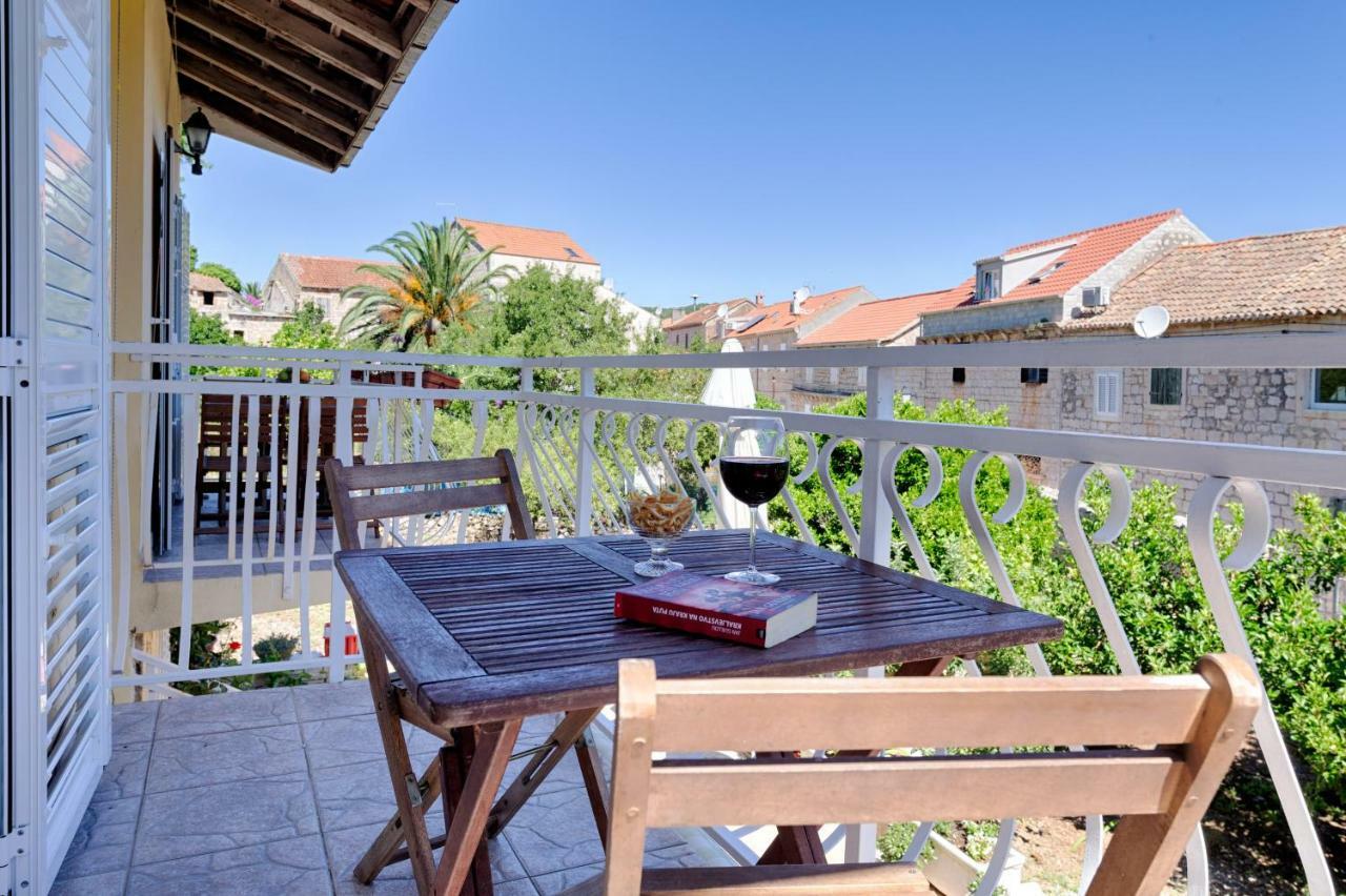Apartman Prosperino Apartment Vis